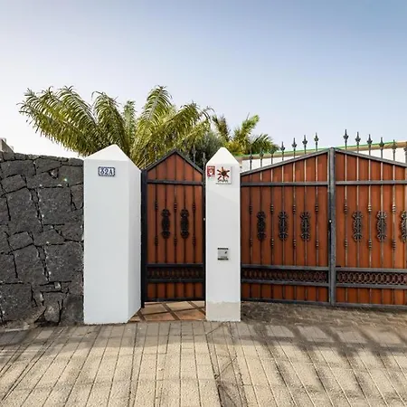 Lanzarote Olive Playa Blanca